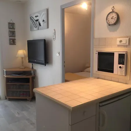 Maison A La Griere Avec Jardin Privatif Et Parking, Proche - Fr-1-22-180 *