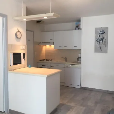 Maison A La Griere Avec Jardin Privatif Et Parking, Proche - Fr-1-22-180