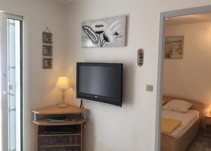 Maison A La Griere Avec Jardin Privatif Et Parking, Proche - Fr-1-22-180 Ferienhaus